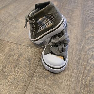 Airwalk Gray and Plaid Kids Sneakers